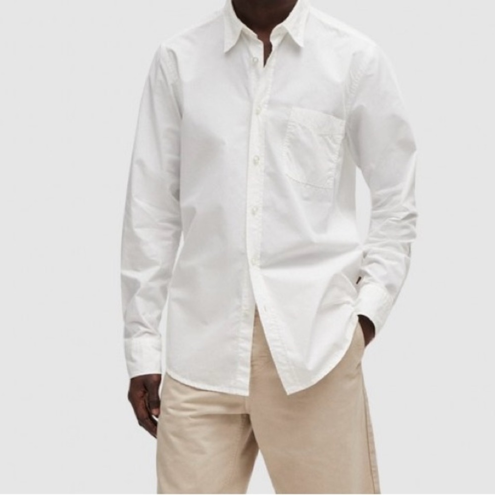 Hugo Boss Two Ply Dress Shirt white with pocket. Mens Size 17/43
